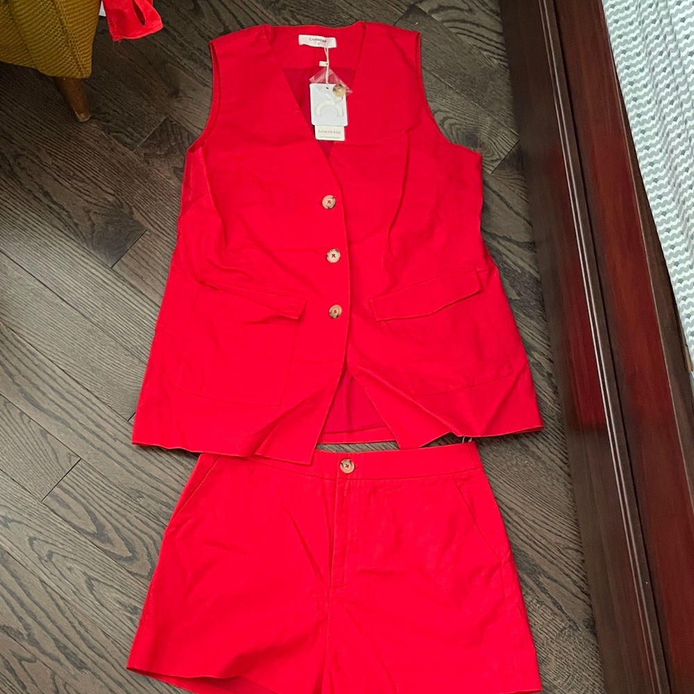 Commense Bold Red Top